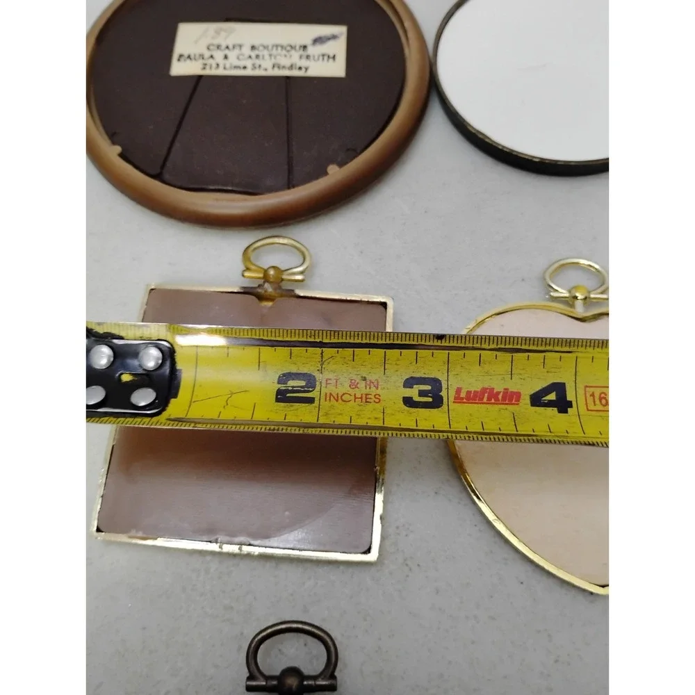 Lot of 8 VTG Christmas Needlepoint Ornament Link Frame Plastic Metal Faux Wood